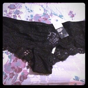 Hipster low waist cheeky sz 6